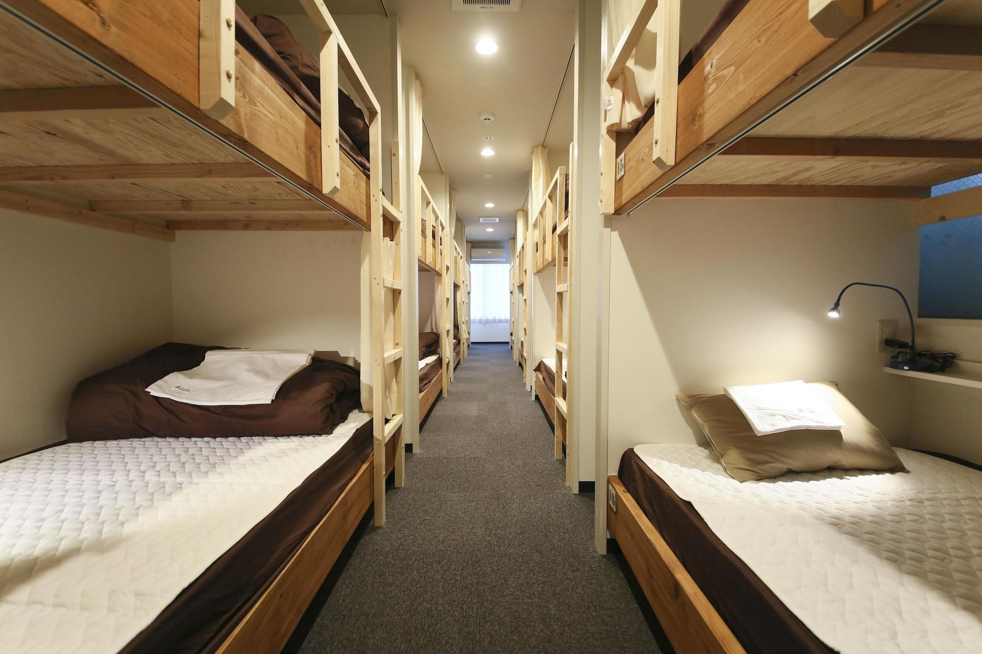 Roots Hostel Osaka Exteriör bild
